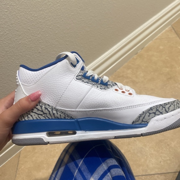 Air Jordan 3’s “Midnight Navy” - Picture 4 of 8